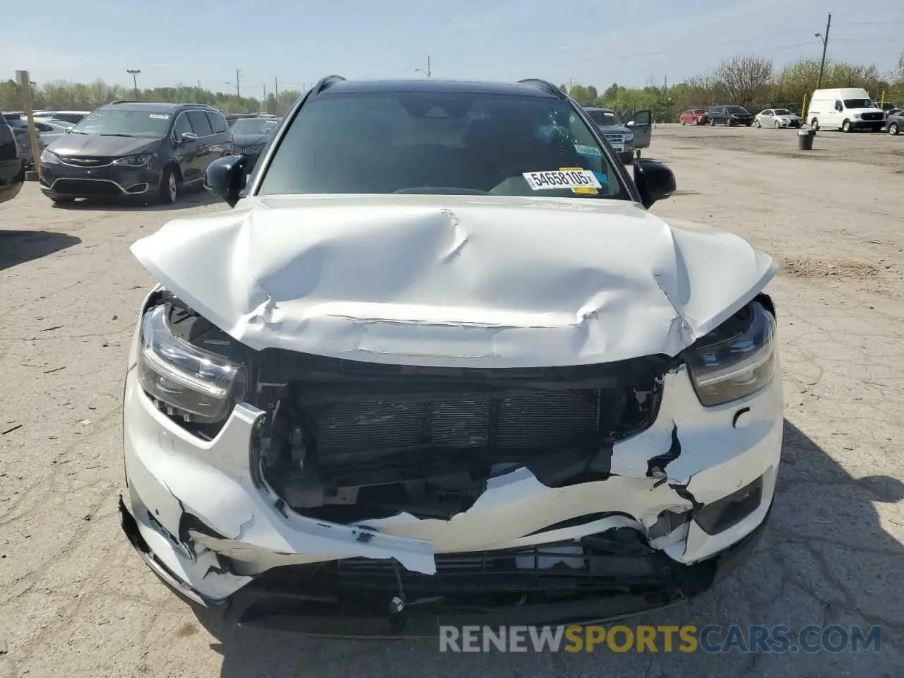 5 fotografías del automóvil dañado YV4162UM8N2694604 VOLVO XC40 2022