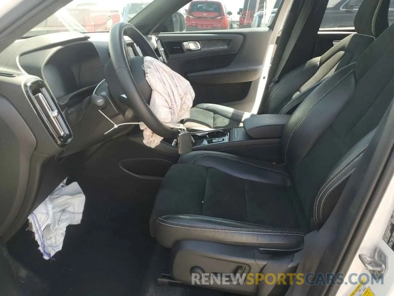 7 fotografías del automóvil dañado YV4162UM8N2694604 VOLVO XC40 2022