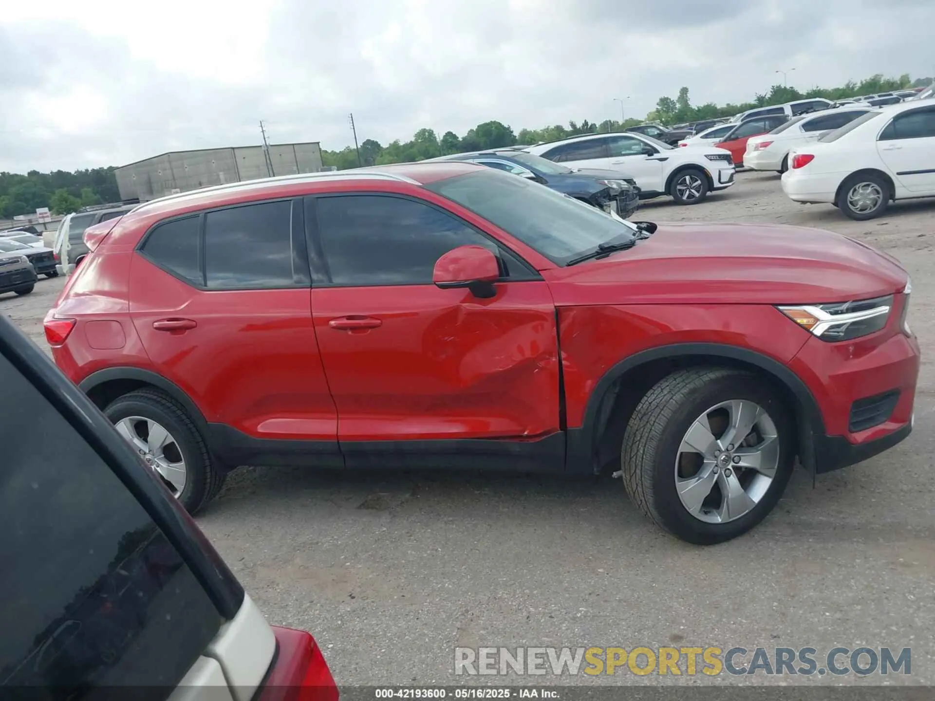 13 fotografías del automóvil dañado YV4AC2HK5N2748975 VOLVO XC40 2022