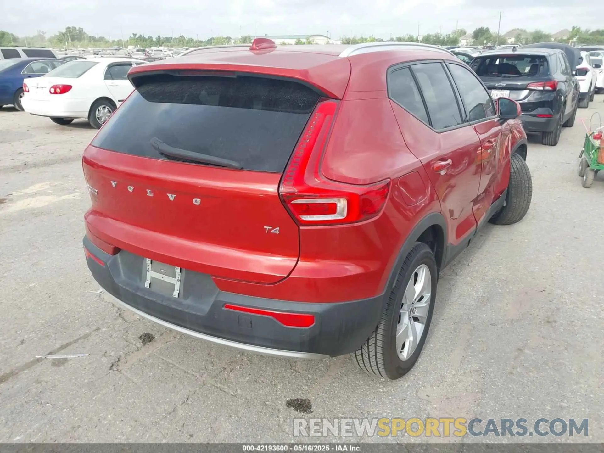 4 fotografías del automóvil dañado YV4AC2HK5N2748975 VOLVO XC40 2022