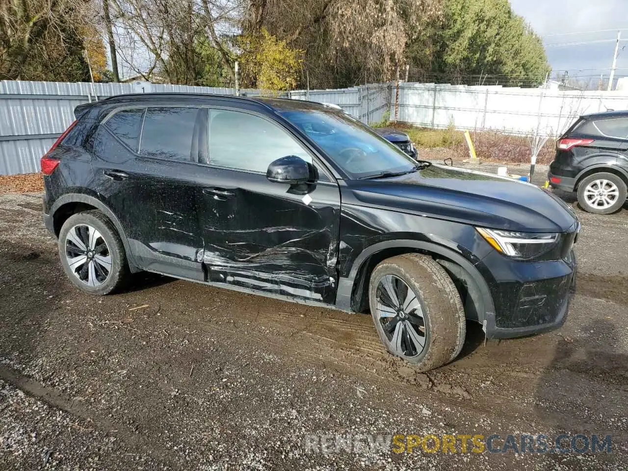 4 fotografías del automóvil dañado YV4ED3UK8P2044198 VOLVO XC40 2023