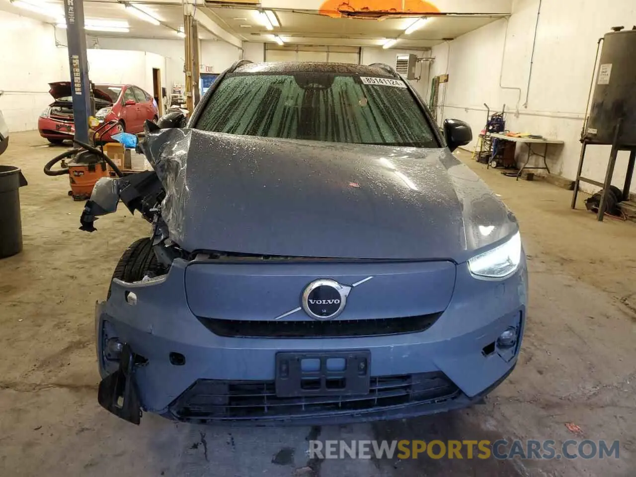5 fotografías del automóvil dañado YV4ED3UM1P2029494 VOLVO XC40 2023