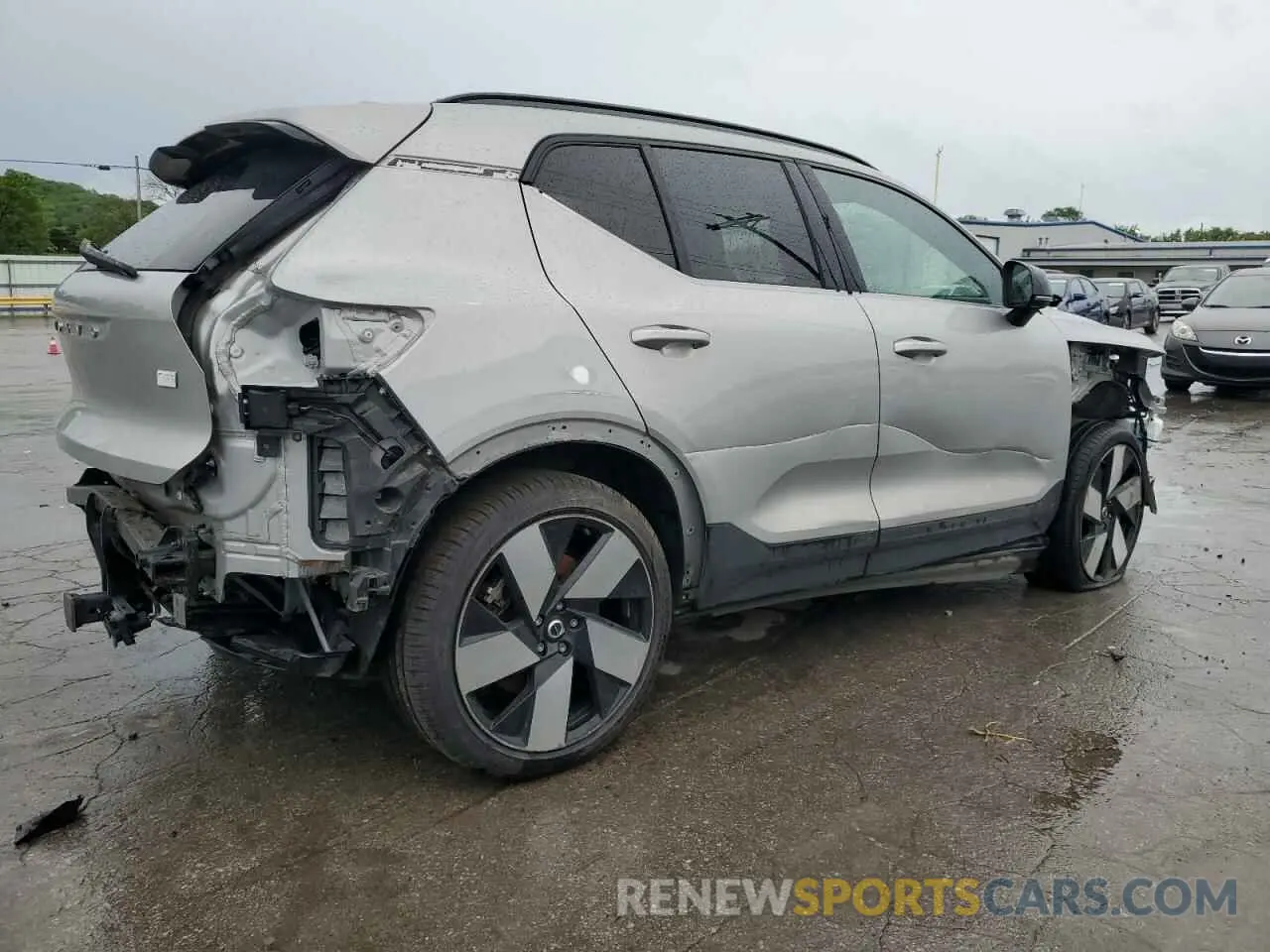 3 fotografías del automóvil dañado YV4ED3UM7P2946892 VOLVO XC40 2023