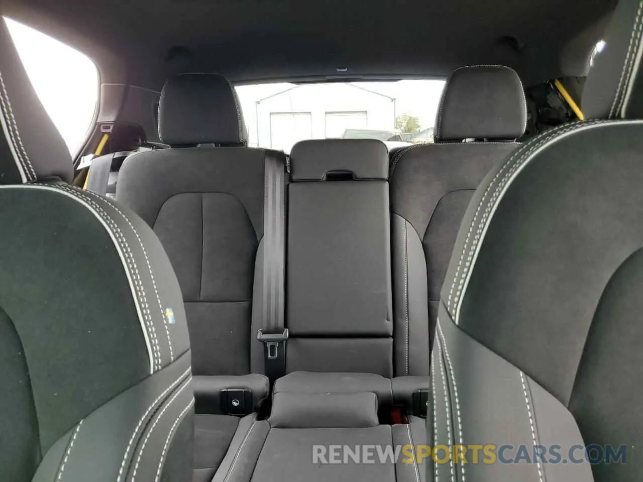 10 fotografías del automóvil dañado YV4ED3UM8P2961627 VOLVO XC40 2023