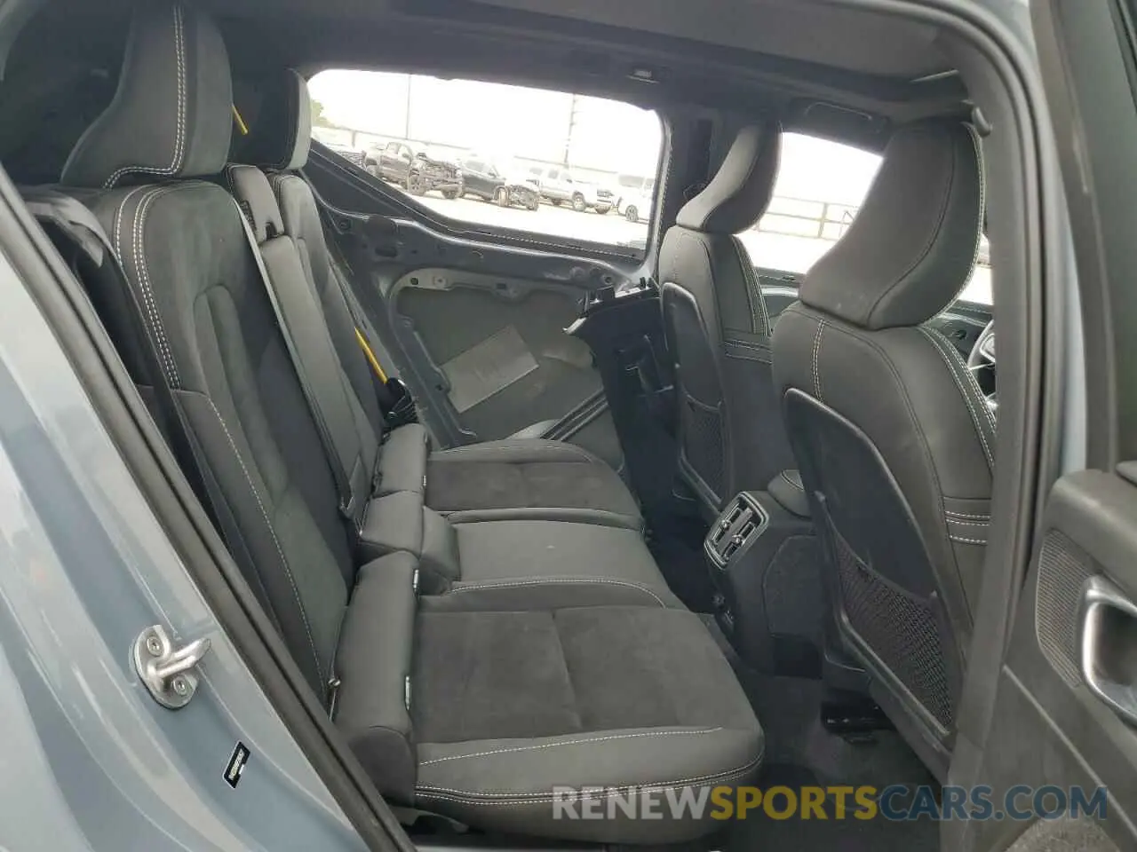 11 fotografías del automóvil dañado YV4ED3UM8P2961627 VOLVO XC40 2023