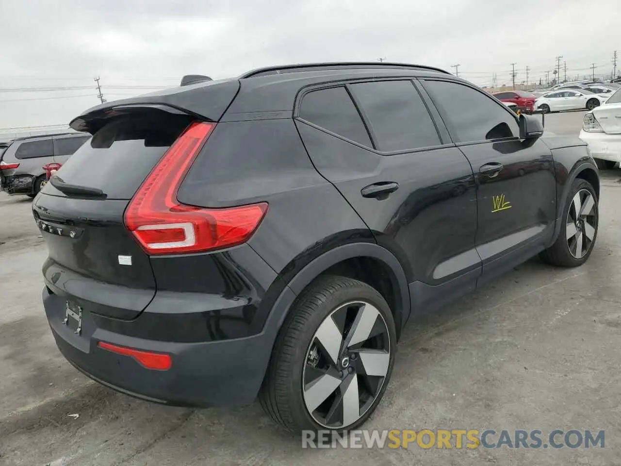3 fotografías del automóvil dañado YV4ED3UW9P2049879 VOLVO XC40 2023