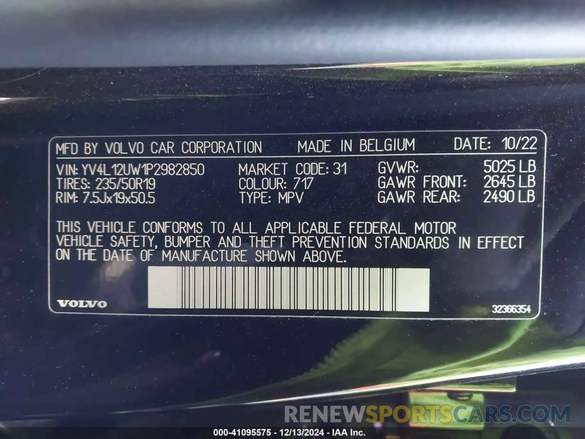 9 fotografías del automóvil dañado YV4L12UW1P2982850 VOLVO XC40 2023