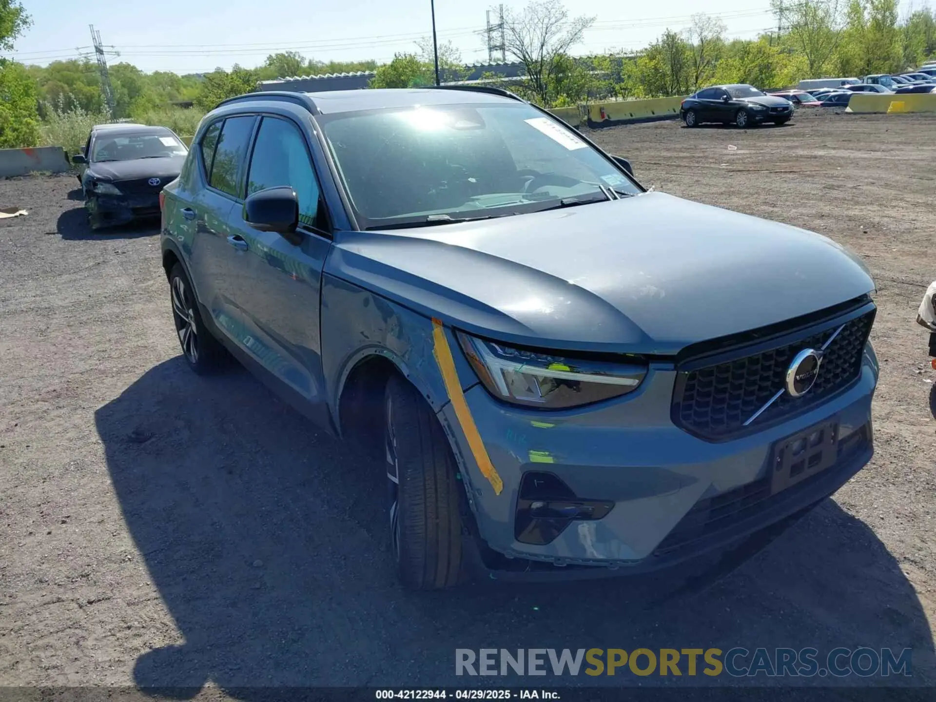 1 fotografías del automóvil dañado YV4L12UW6P2091677 VOLVO XC40 2023
