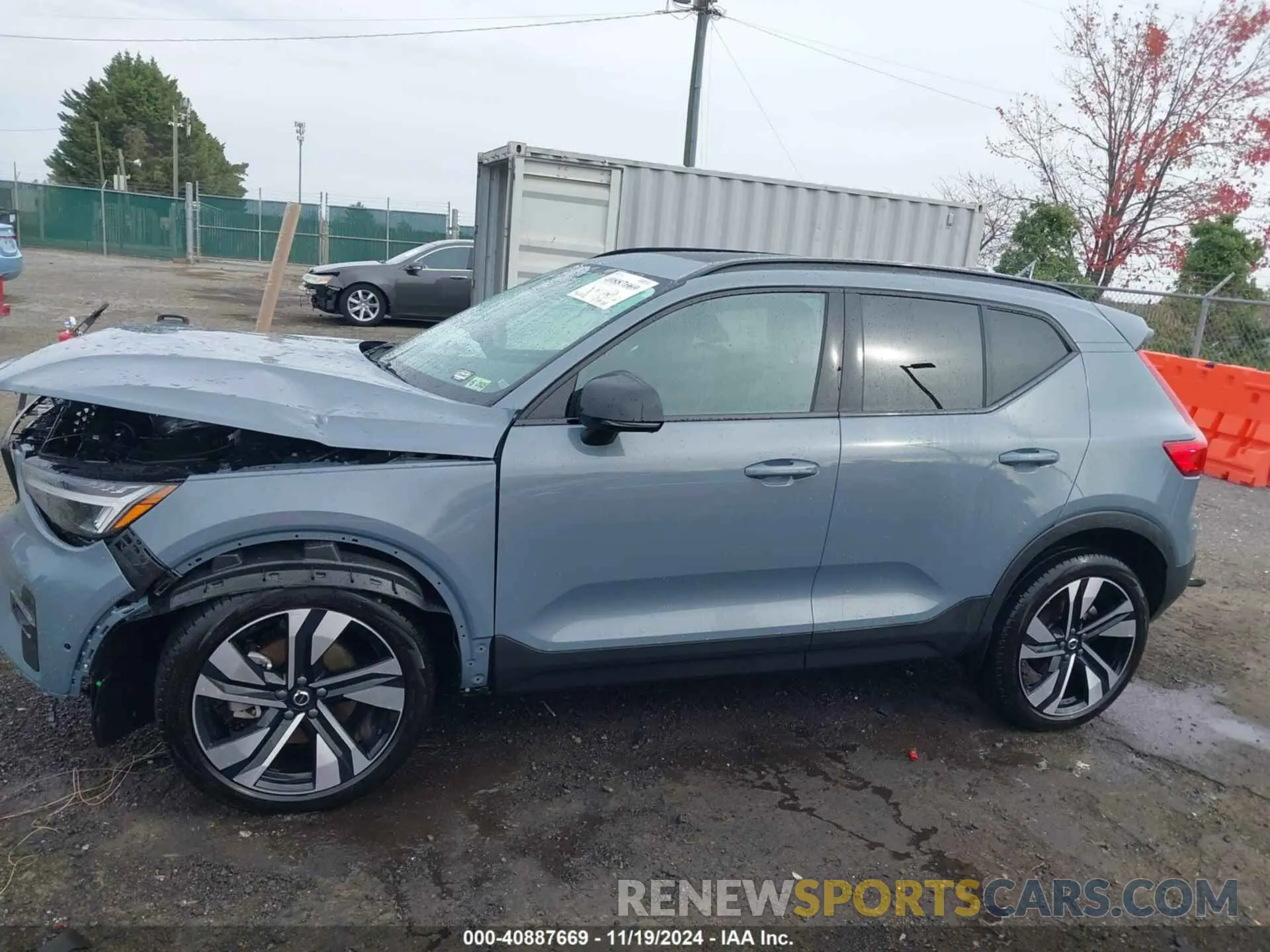 15 fotografías del automóvil dañado YV4L12UX6P2910597 VOLVO XC40 2023