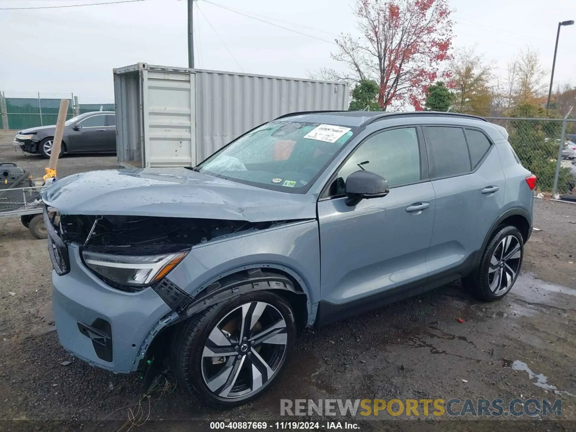 2 fotografías del automóvil dañado YV4L12UX6P2910597 VOLVO XC40 2023