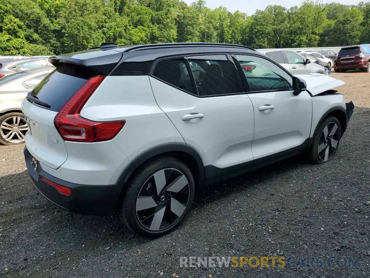 3 fotografías del automóvil dañado YV4EH3HL0R2289281 VOLVO XC40 2024