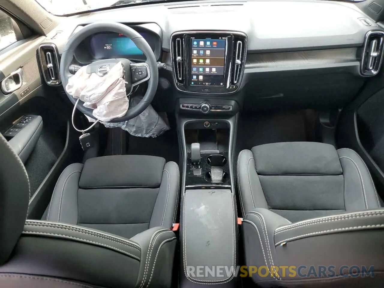 8 fotografías del automóvil dañado YV4EH3HL0R2289281 VOLVO XC40 2024