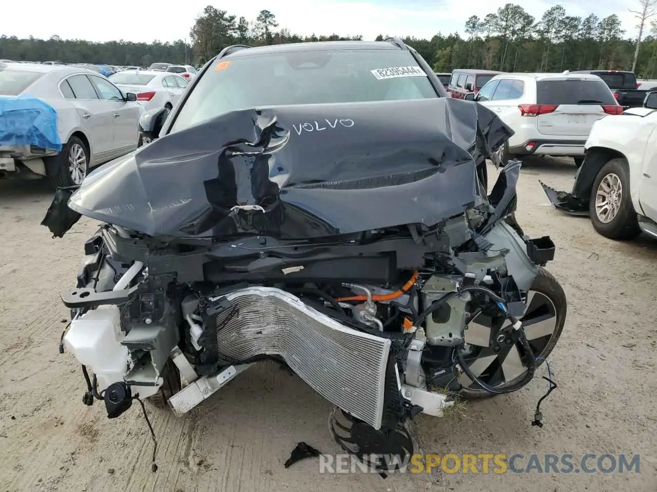 5 fotografías del automóvil dañado YV4ER3XM1R2304393 VOLVO XC40 2024