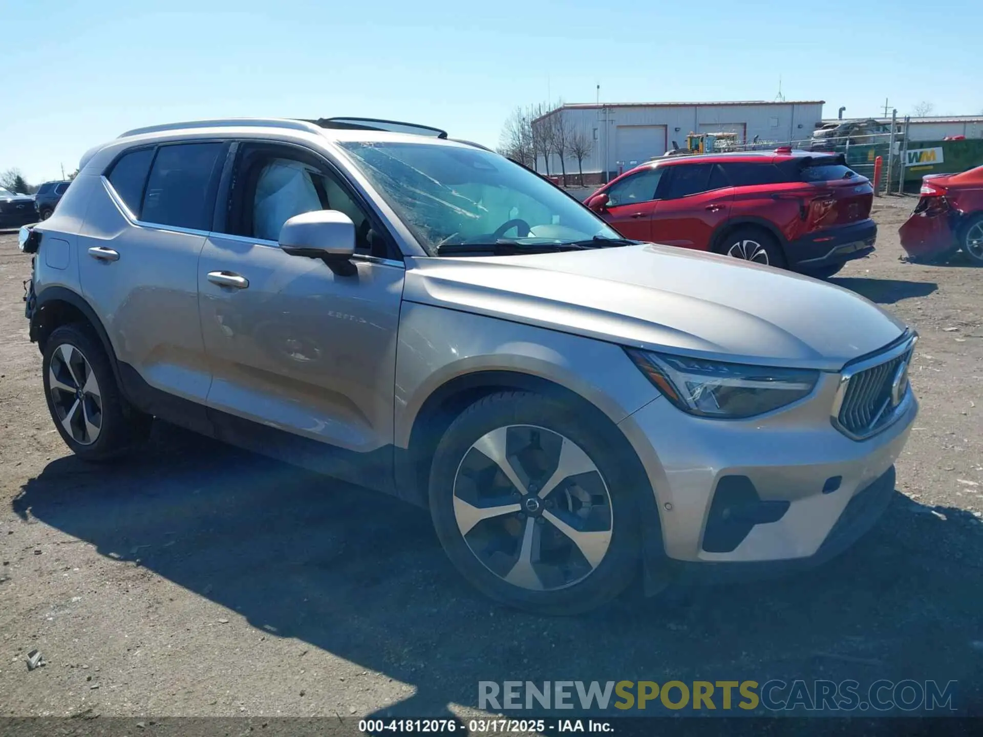 1 fotografías del automóvil dañado YV4L12UE3R2290695 VOLVO XC40 2024