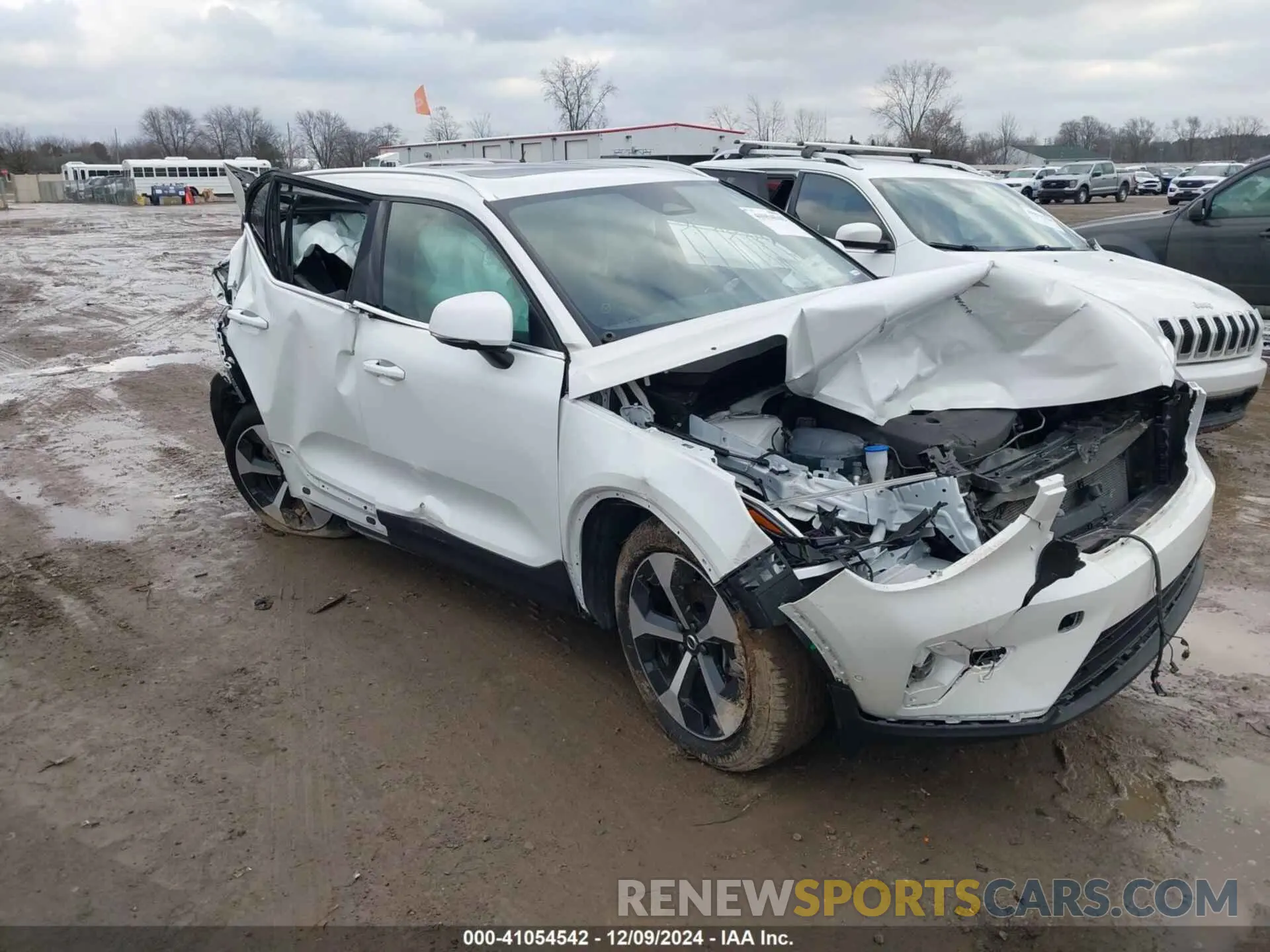 1 fotografías del automóvil dañado YV4L12UE5R2339783 VOLVO XC40 2024