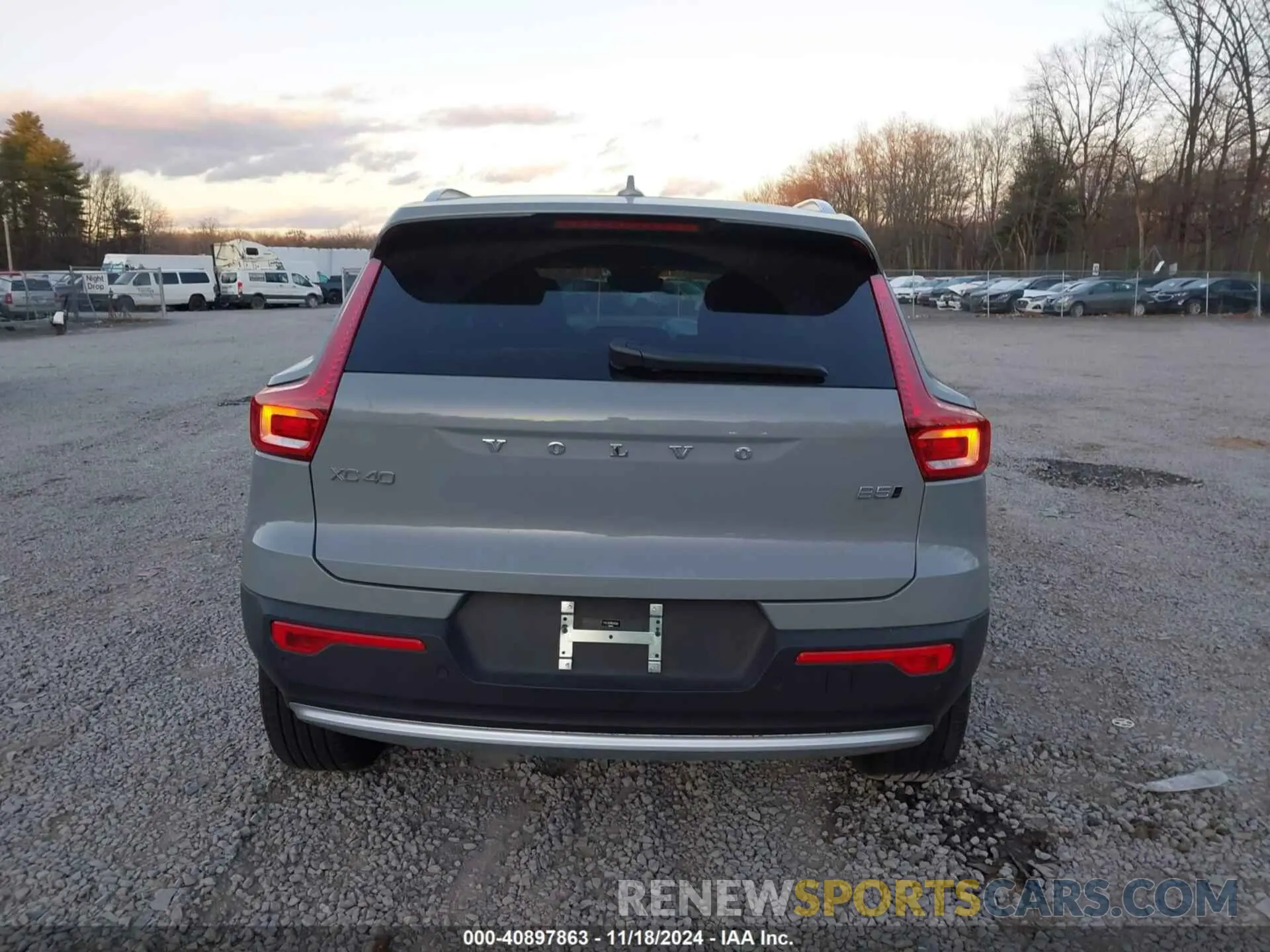 16 fotografías del automóvil dañado YV4L12UF4R2300269 VOLVO XC40 2024