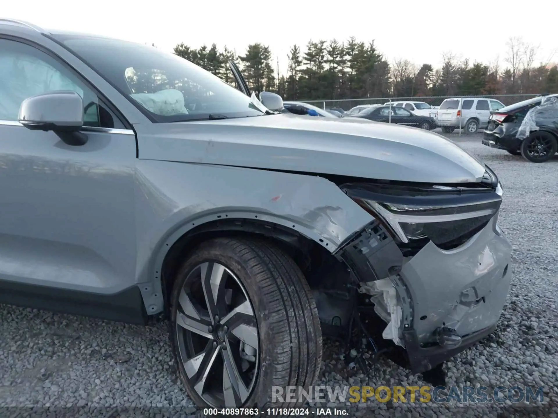 6 fotografías del automóvil dañado YV4L12UF4R2300269 VOLVO XC40 2024