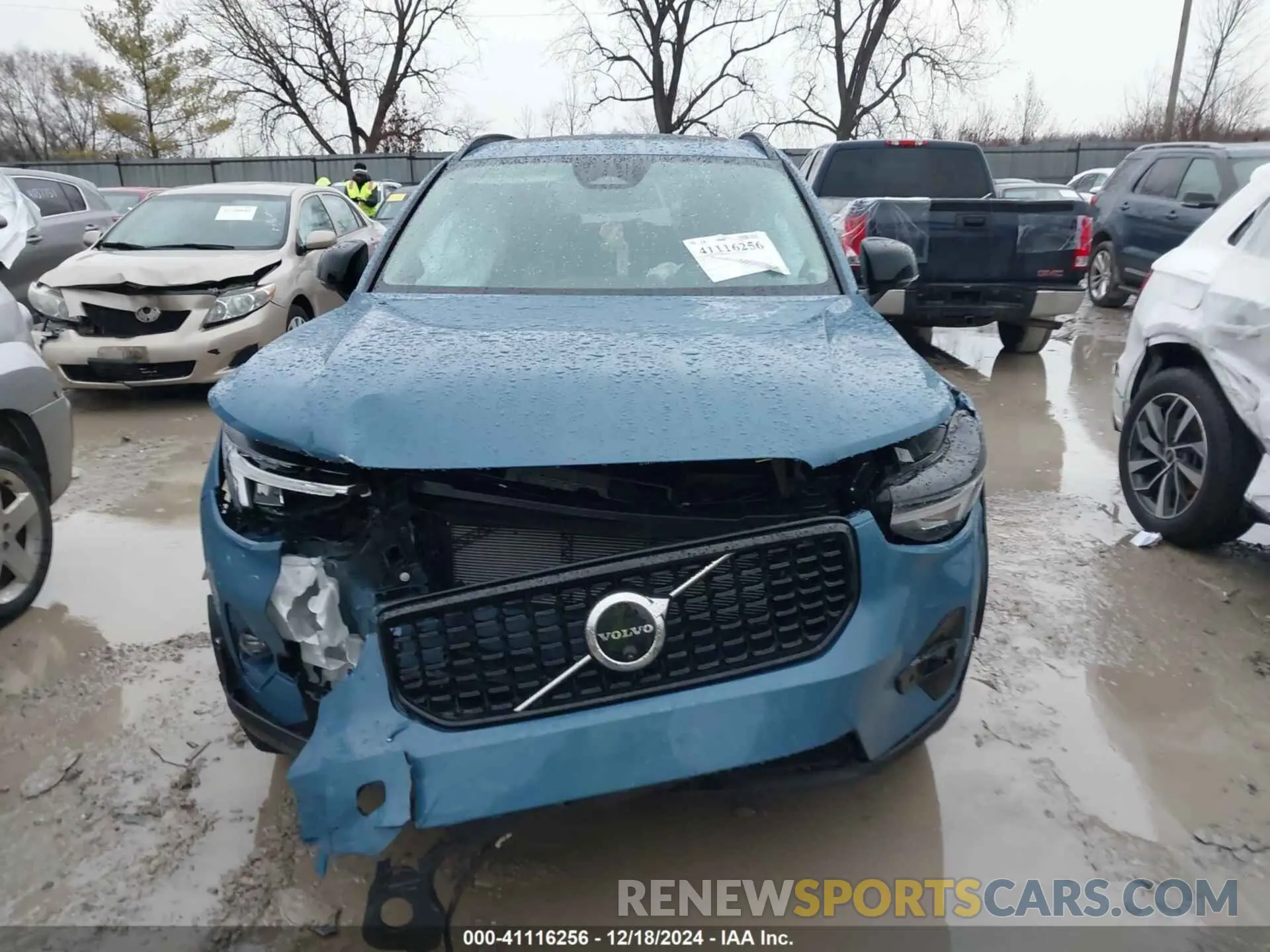 12 fotografías del automóvil dañado YV4L12UL2R2359133 VOLVO XC40 2024