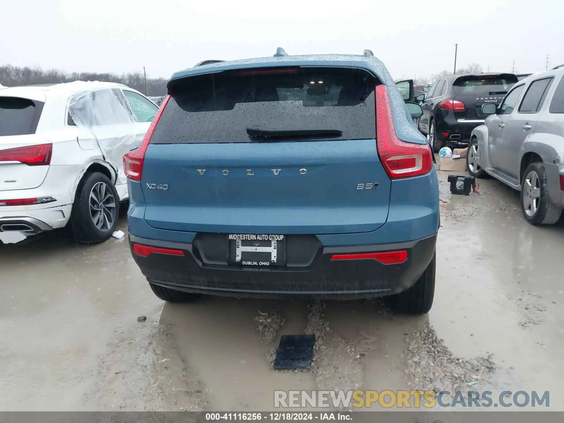 16 fotografías del automóvil dañado YV4L12UL2R2359133 VOLVO XC40 2024