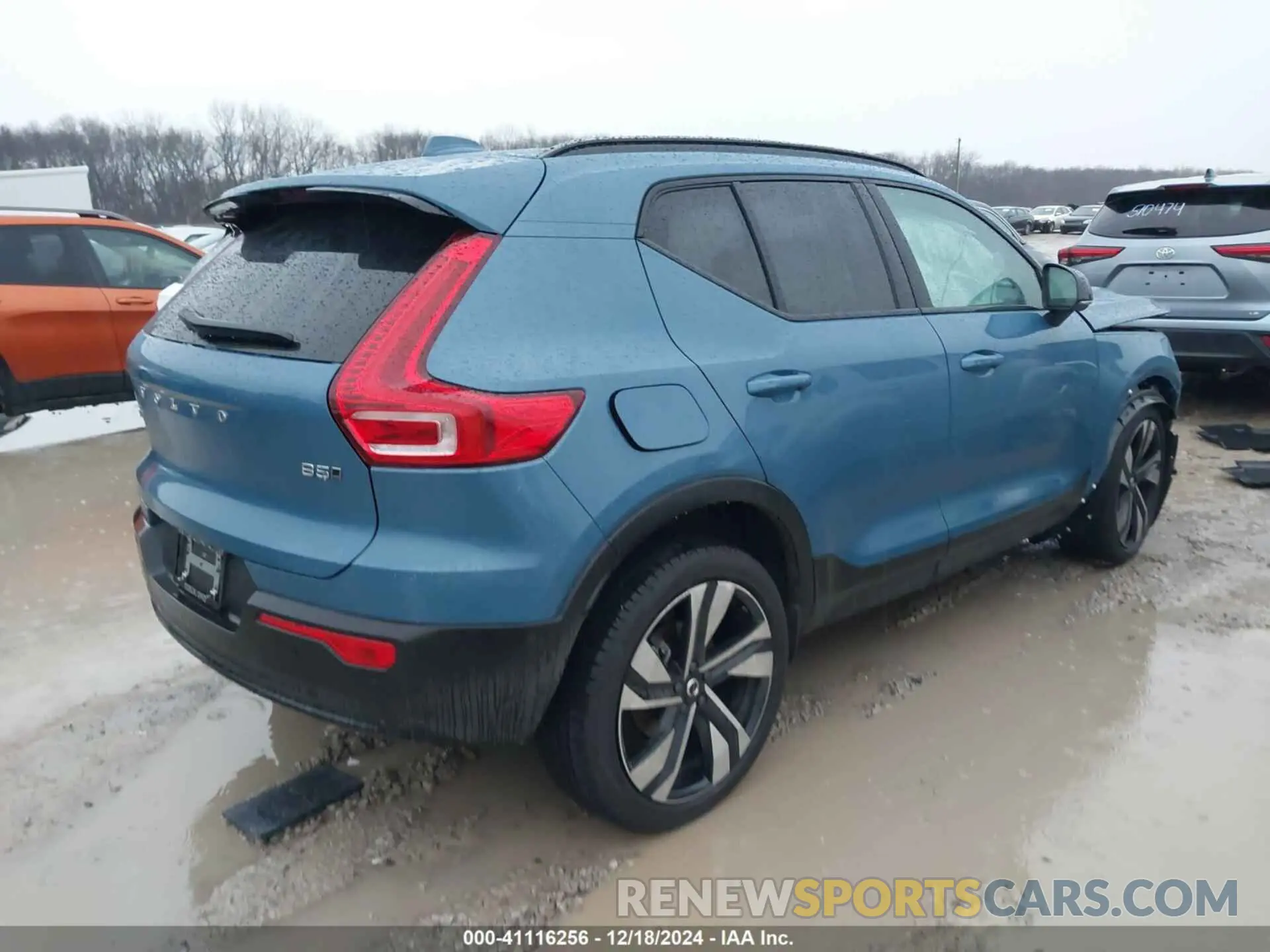 4 fotografías del automóvil dañado YV4L12UL2R2359133 VOLVO XC40 2024
