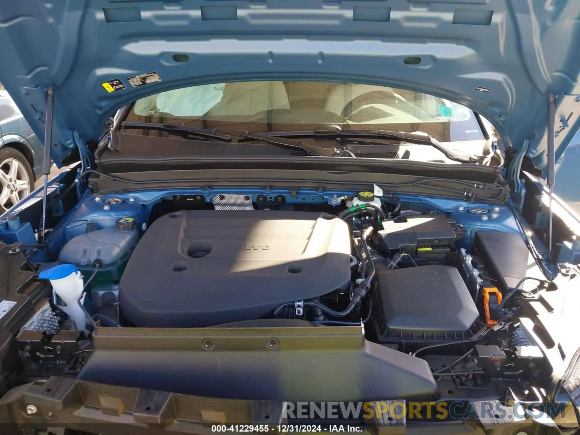 10 fotografías del automóvil dañado YV4L12UC2S2492870 VOLVO XC40 2025
