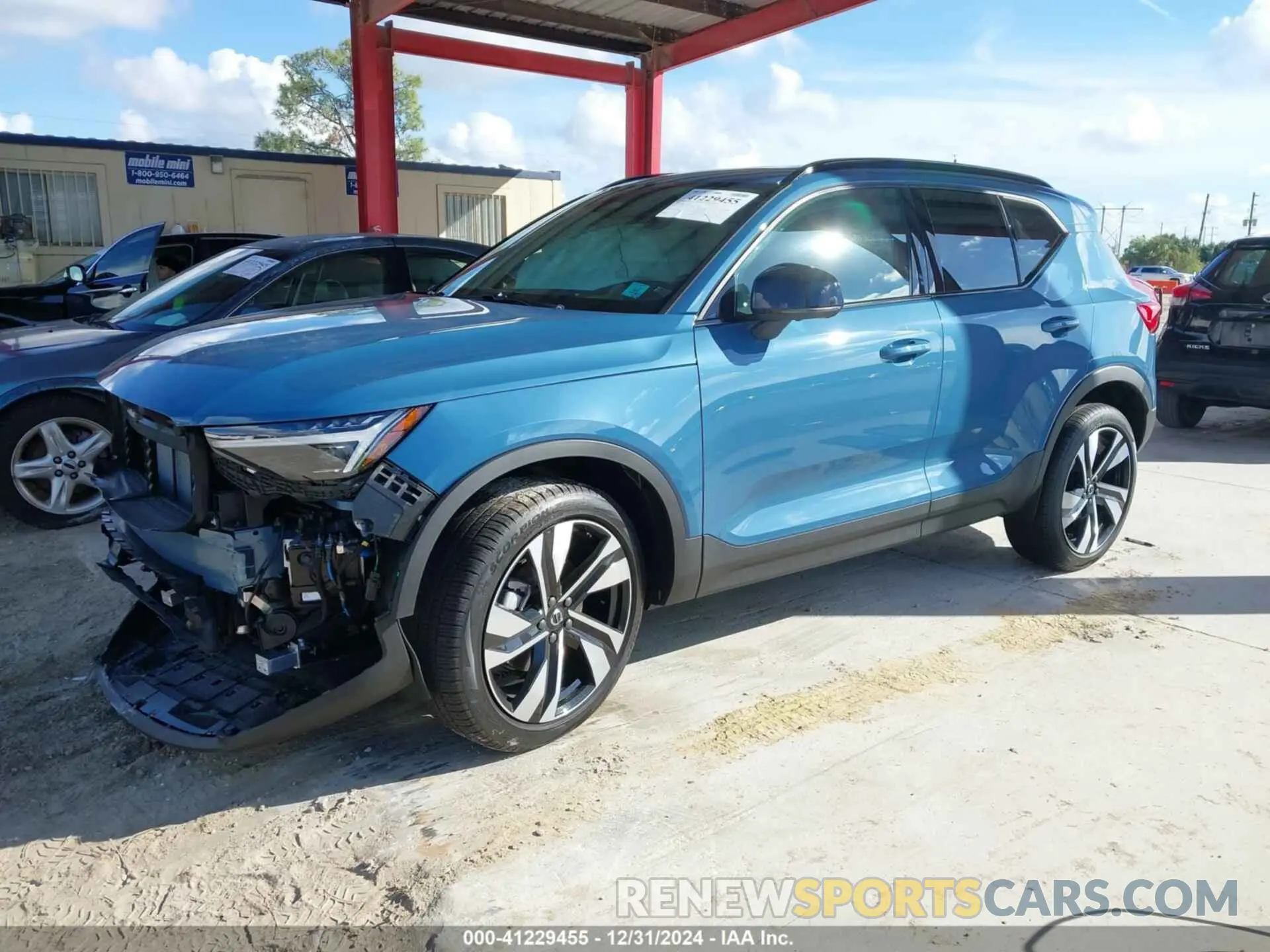 2 fotografías del automóvil dañado YV4L12UC2S2492870 VOLVO XC40 2025