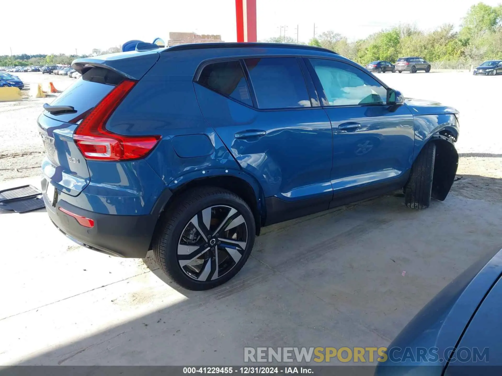 4 fotografías del automóvil dañado YV4L12UC2S2492870 VOLVO XC40 2025