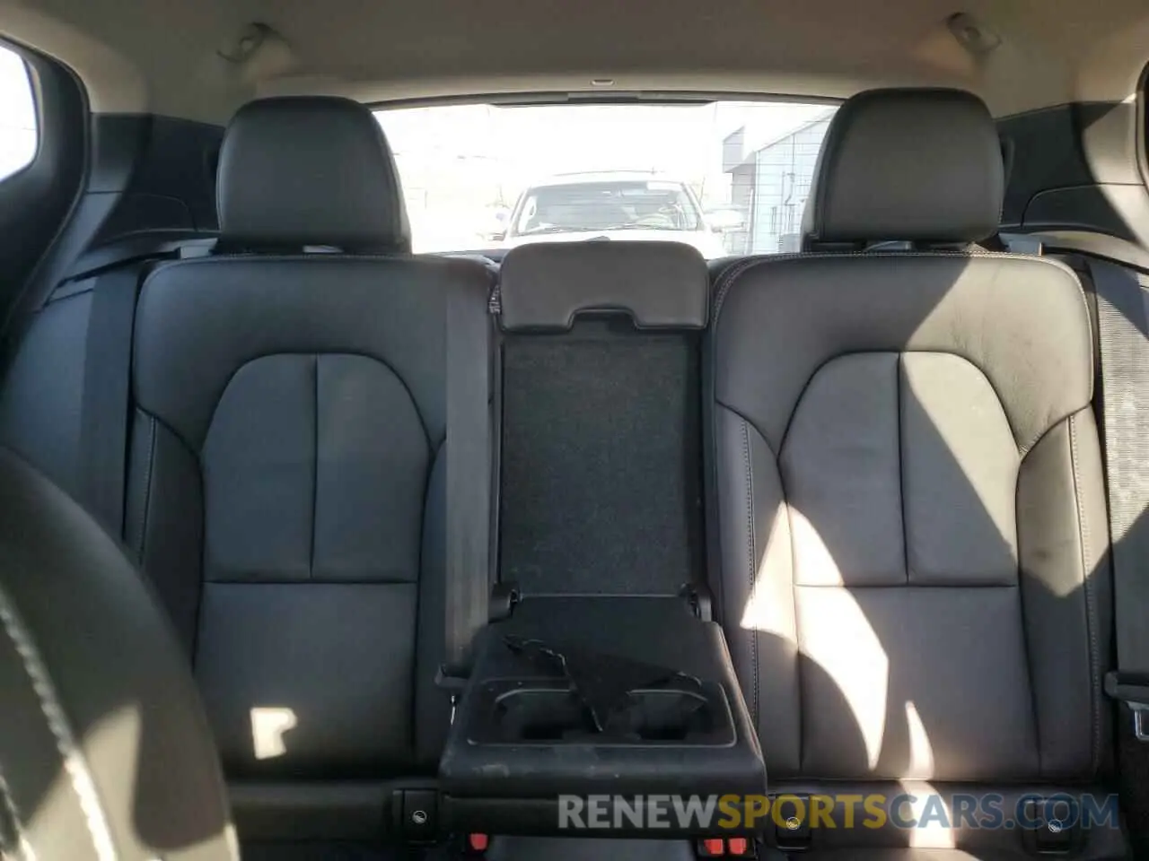 10 fotografías del automóvil dañado YV4K92HK5P2921416 VOLVO XC40 CORE 2023