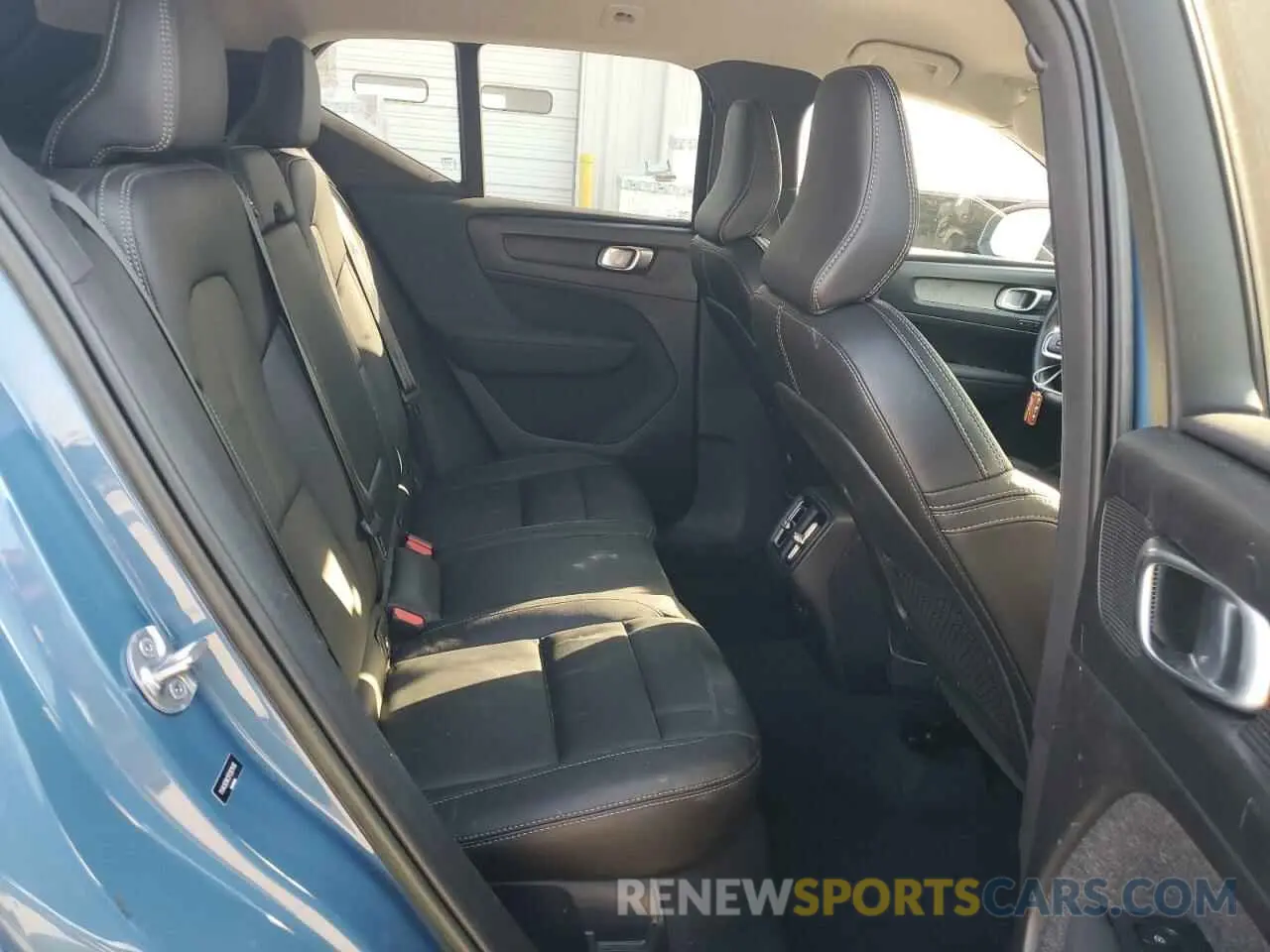 11 fotografías del automóvil dañado YV4K92HK5P2921416 VOLVO XC40 CORE 2023