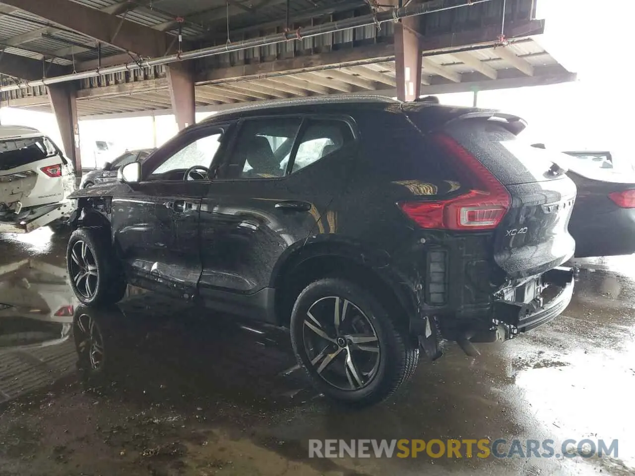 2 fotografías del automóvil dañado YV4L12UK1P2951000 VOLVO XC40 CORE 2023