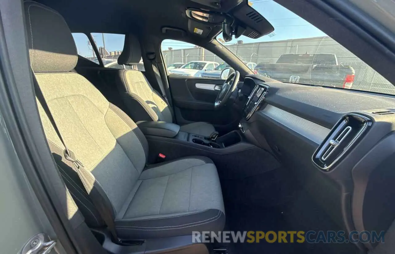 5 fotografías del automóvil dañado YV4L12UK3P2967652 VOLVO XC40 CORE 2023