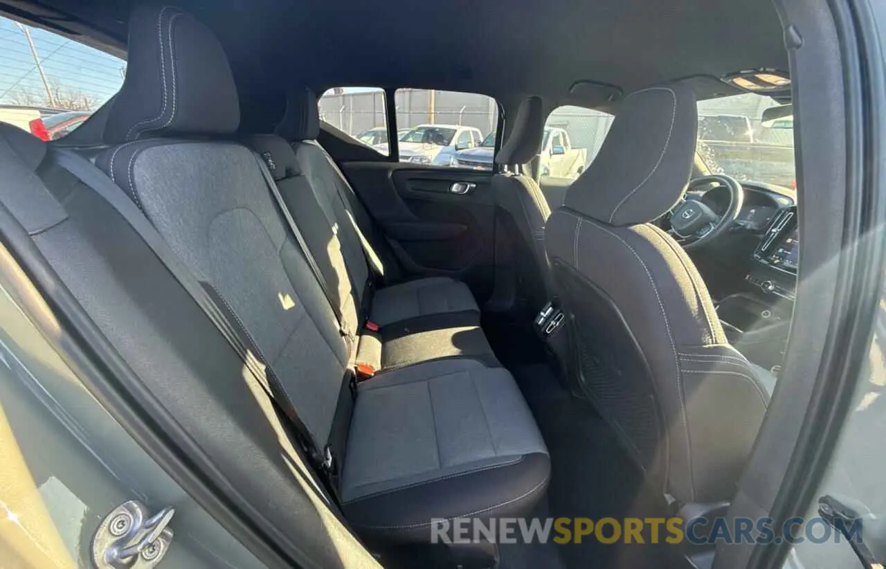 6 fotografías del automóvil dañado YV4L12UK3P2967652 VOLVO XC40 CORE 2023