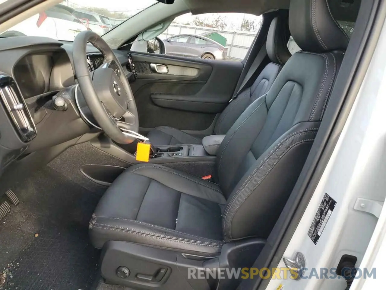 7 fotografías del automóvil dañado YV4L12UV4P2924691 VOLVO XC40 CORE 2023
