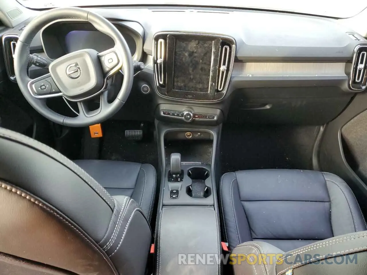 8 fotografías del automóvil dañado YV4L12UV4P2924691 VOLVO XC40 CORE 2023