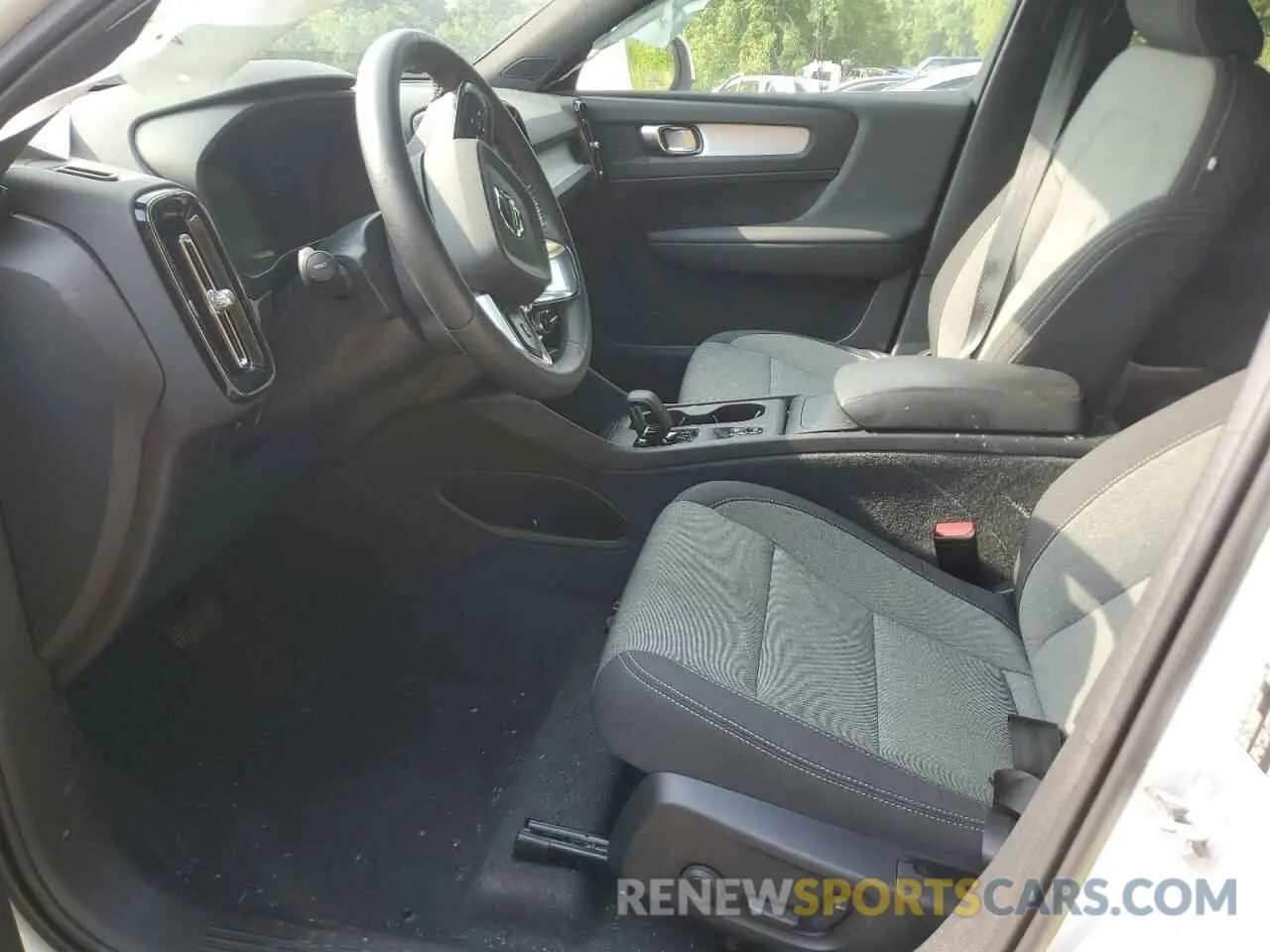 7 fotografías del automóvil dañado YV4L12UK0R2238897 VOLVO XC40 CORE 2024