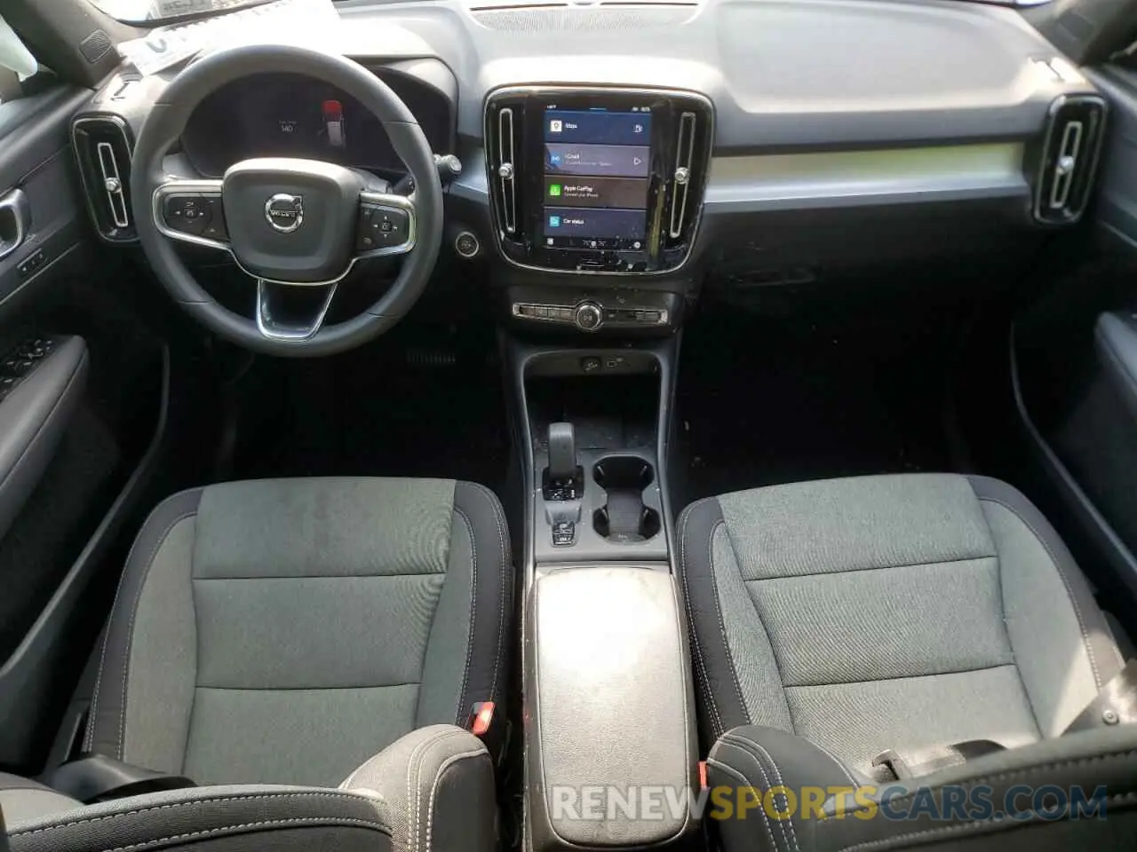 8 fotografías del automóvil dañado YV4L12UK0R2238897 VOLVO XC40 CORE 2024