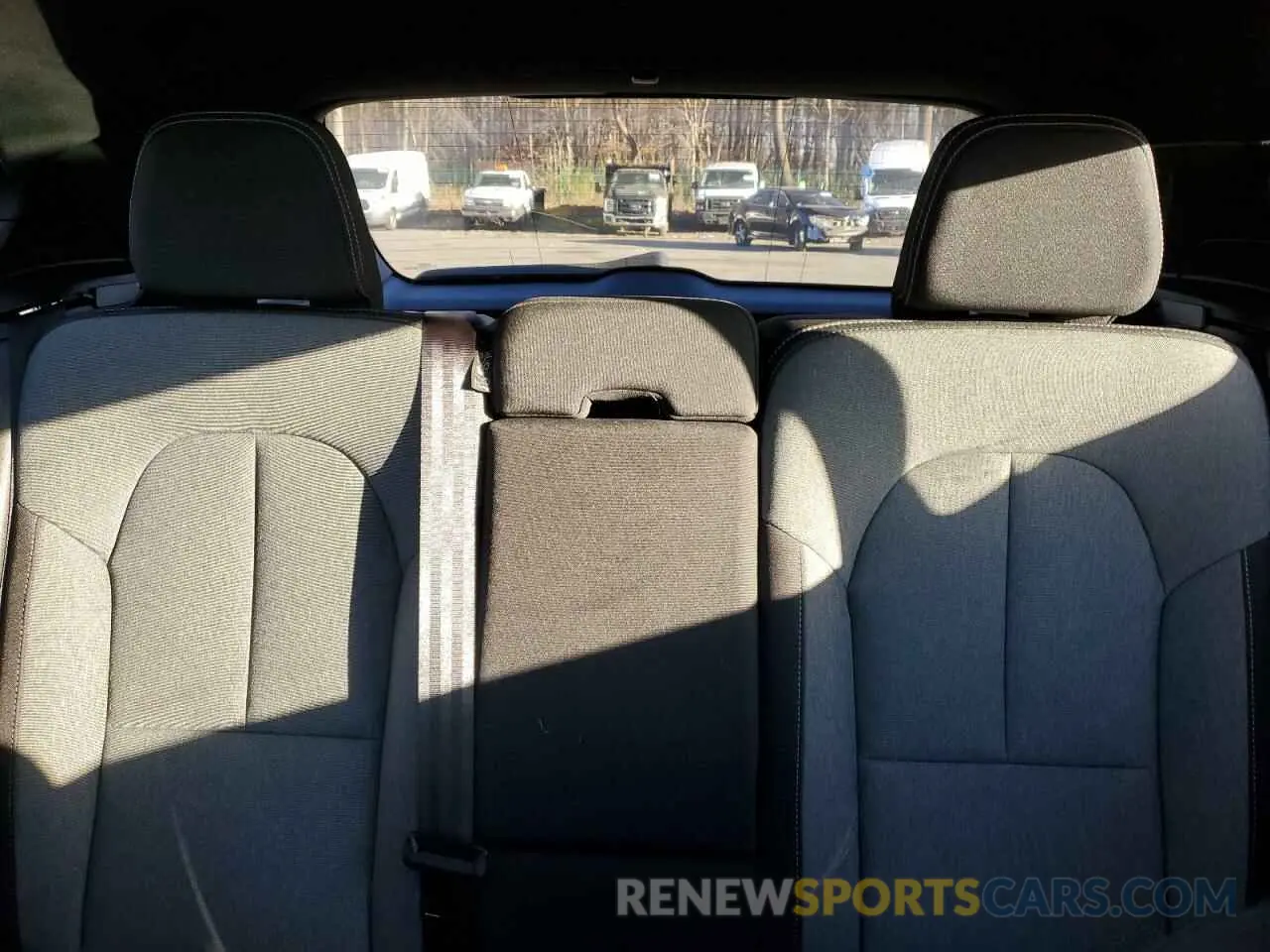 10 fotografías del automóvil dañado YV4L12UK0R2336862 VOLVO XC40 CORE 2024