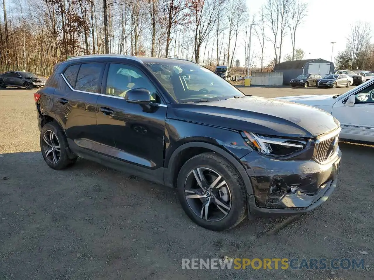 4 fotografías del automóvil dañado YV4L12UK0R2336862 VOLVO XC40 CORE 2024