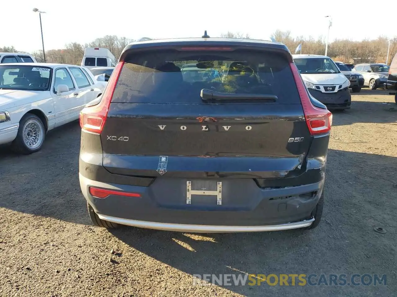 6 fotografías del automóvil dañado YV4L12UK0R2336862 VOLVO XC40 CORE 2024