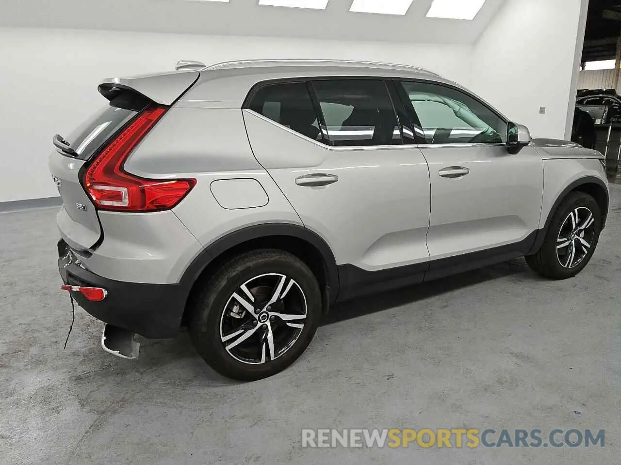 3 fotografías del automóvil dañado YV4L12UK0R2343309 VOLVO XC40 CORE 2024