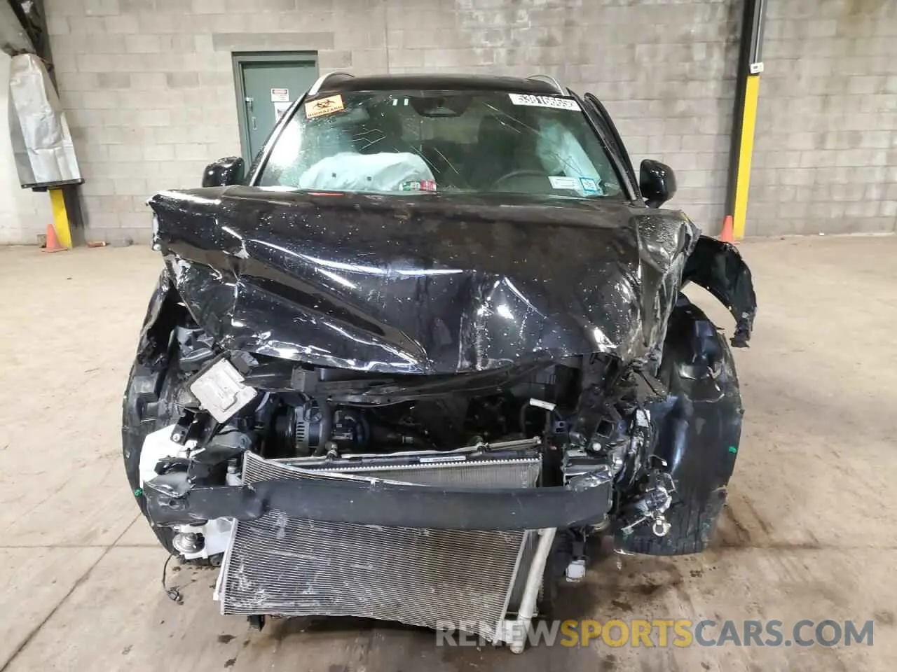 5 fotografías del automóvil dañado YV4L12UK1R2339088 VOLVO XC40 CORE 2024