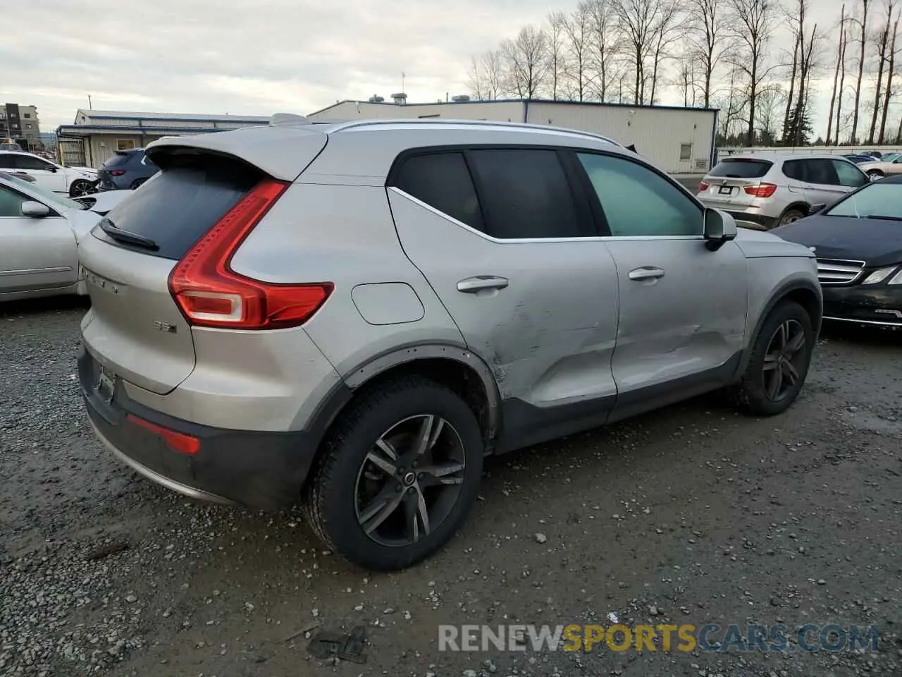 3 fotografías del automóvil dañado YV4L12UK3R2343188 VOLVO XC40 CORE 2024