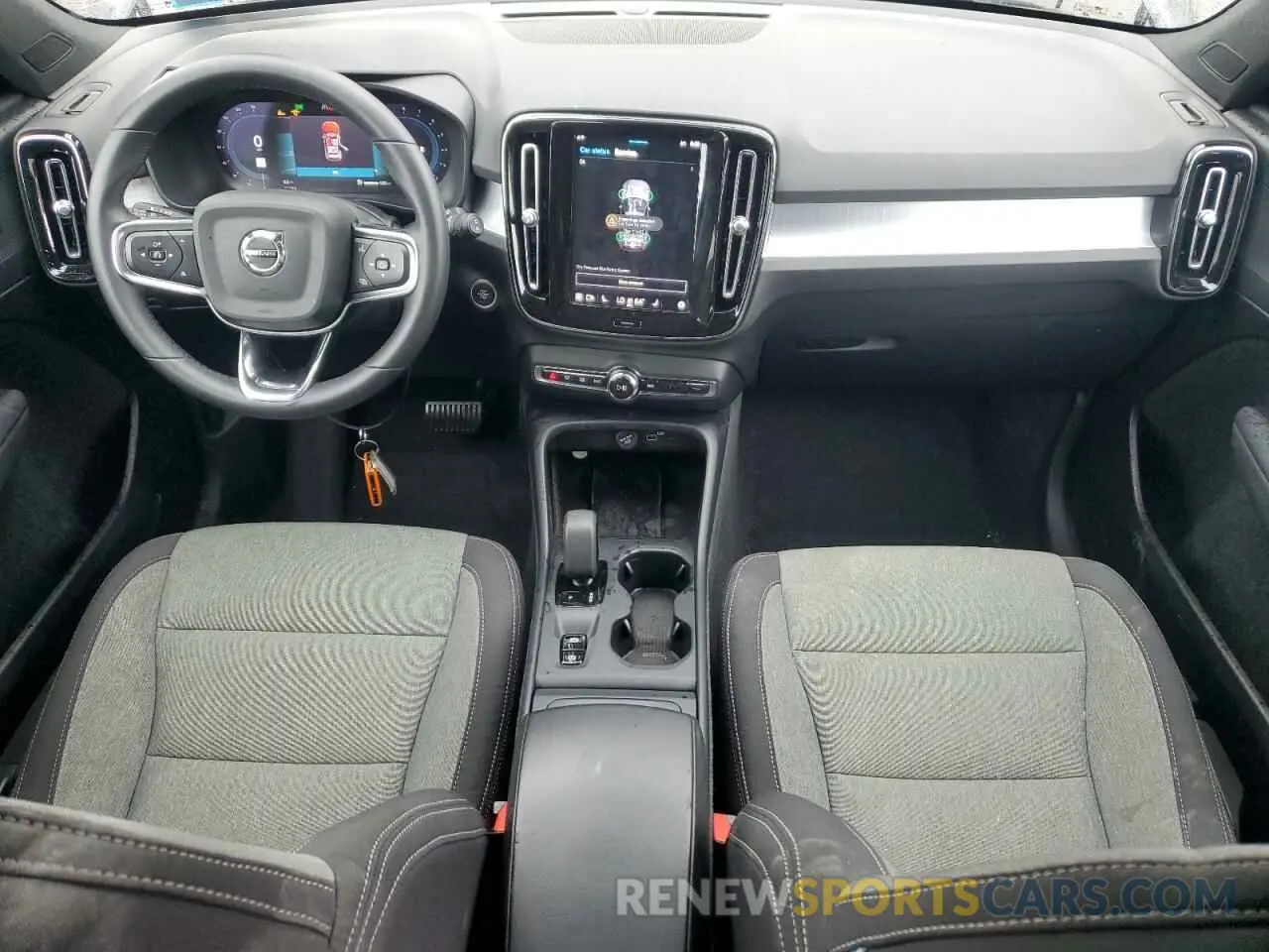 8 fotografías del automóvil dañado YV4L12UK9R2335998 VOLVO XC40 CORE 2024