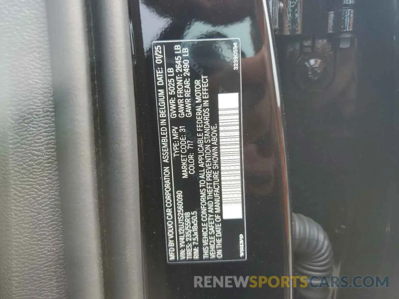 13 fotografías del automóvil dañado YV4L12UJ1S2560090 VOLVO XC40 CORE 2025