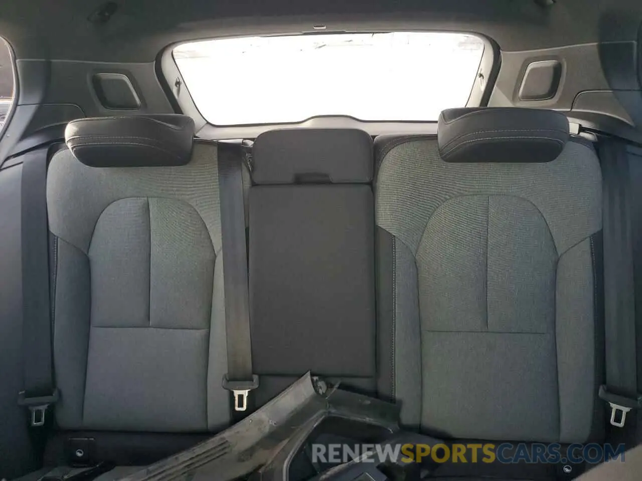 10 fotografías del automóvil dañado YV4L12UJ3S2450867 VOLVO XC40 CORE 2025