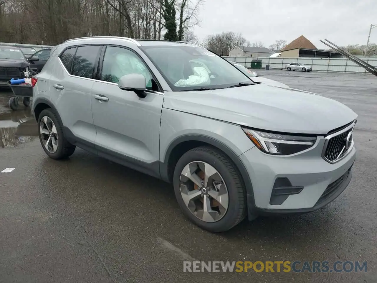4 fotografías del automóvil dañado YV4L12UJ3S2473453 VOLVO XC40 CORE 2025