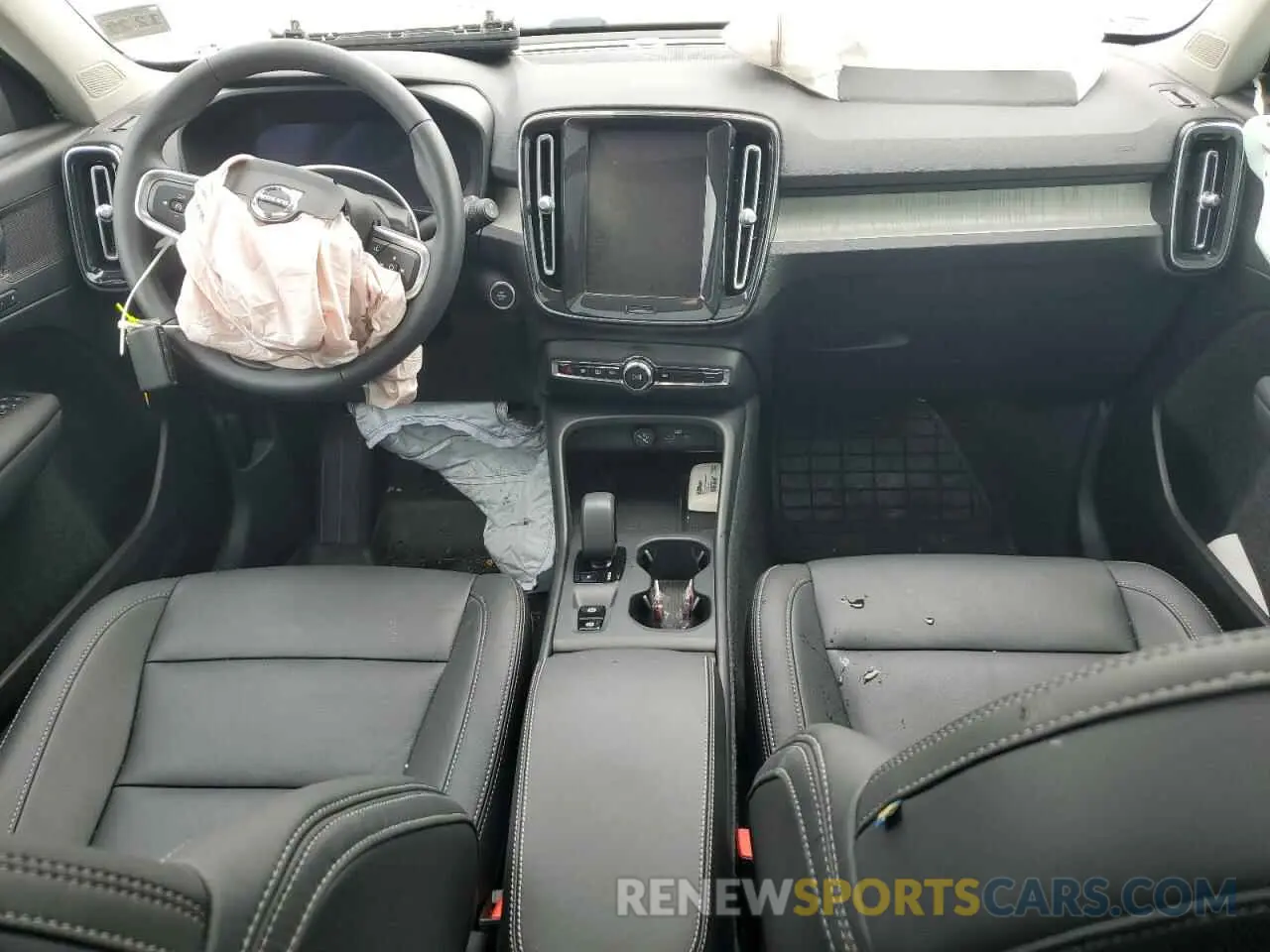 8 fotografías del automóvil dañado YV4L12UJ3S2473453 VOLVO XC40 CORE 2025