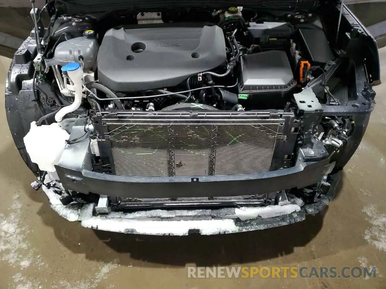 12 fotografías del automóvil dañado YV4L12UJ4S2467838 VOLVO XC40 CORE 2025