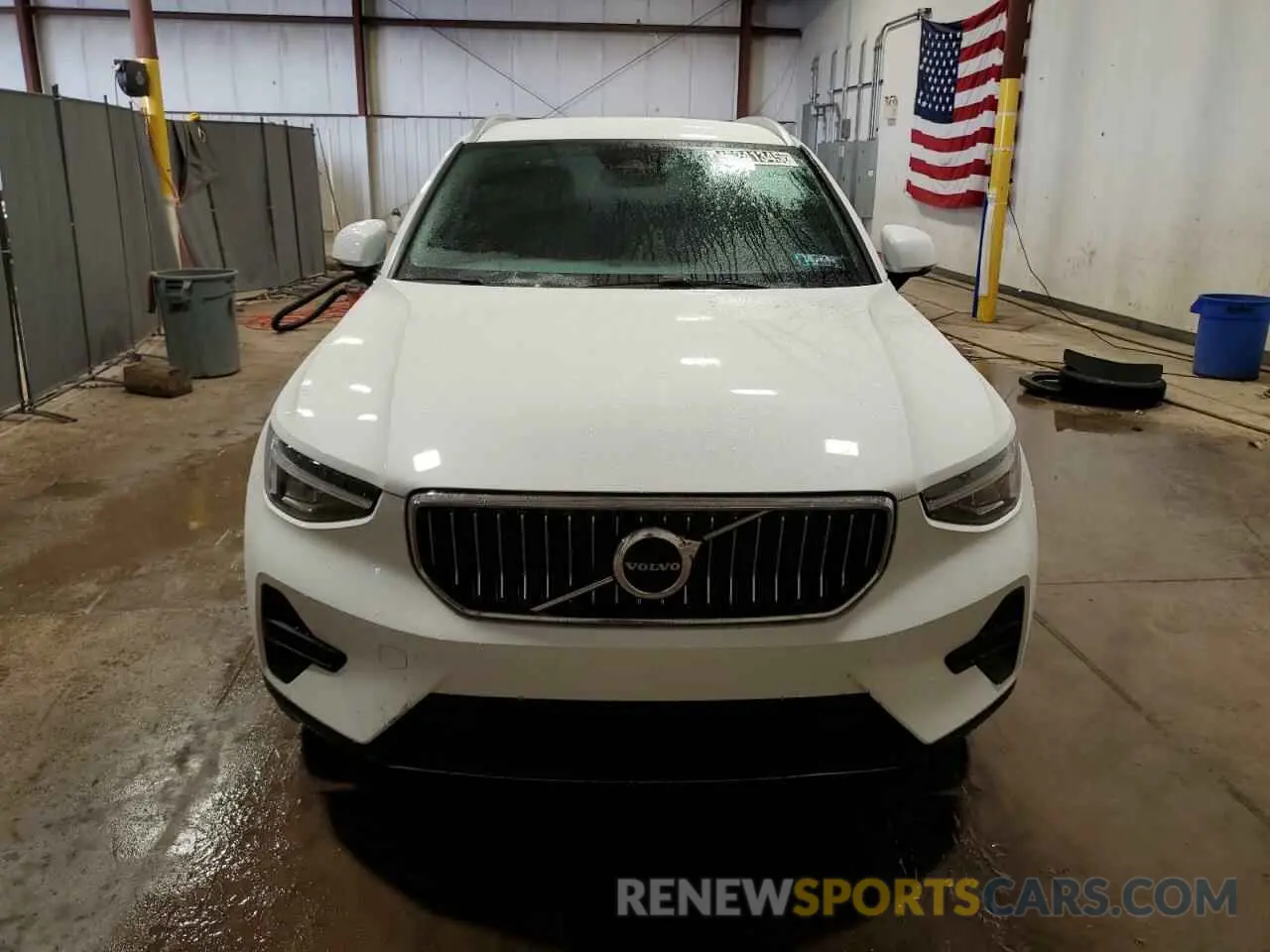 5 fotografías del automóvil dañado YV4L12UJ4S2520845 VOLVO XC40 CORE 2025
