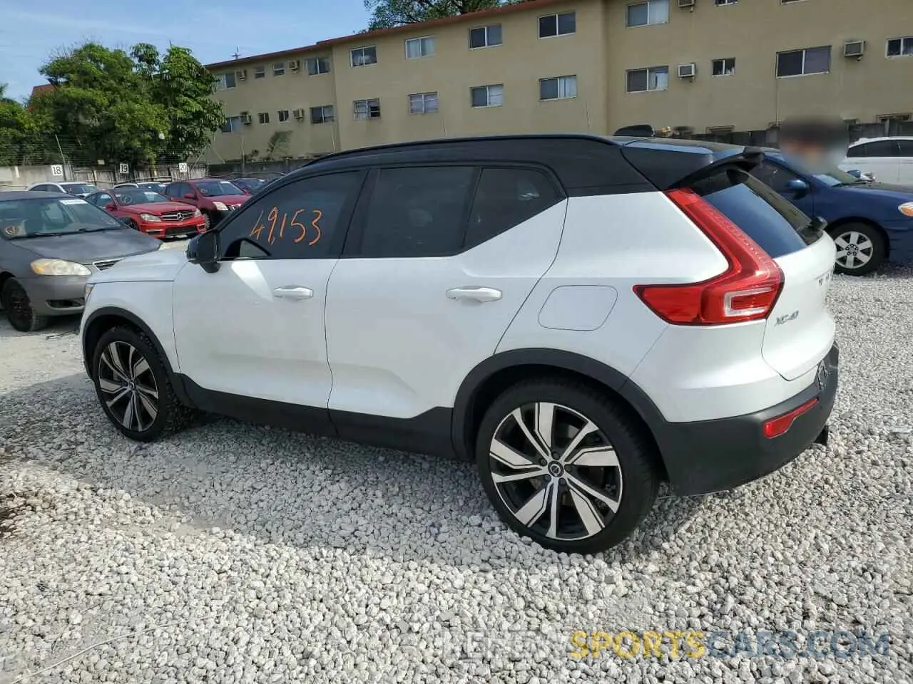 2 fotografías del automóvil dañado YV4ED3UR4N2709060 VOLVO XC40 P8 RE 2022
